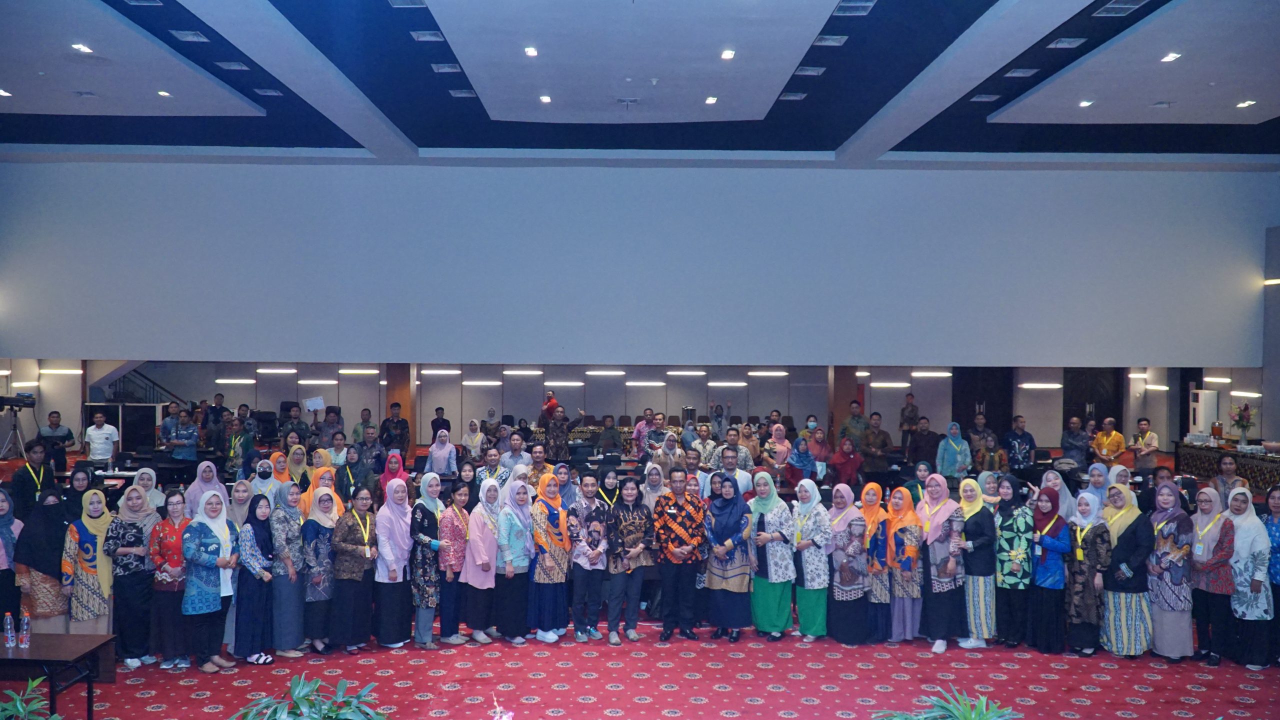 BIMTEK EVALUASI PERENCANAAN BERBASIS DATA TAHAP 1 DINAS PENDIDIKAN DAN KEBUDAYAAN KABUPATEN KUTAI TIMUR